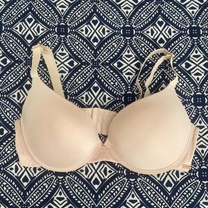 Rachel Roy cream tan color padded bra size 40 D like new